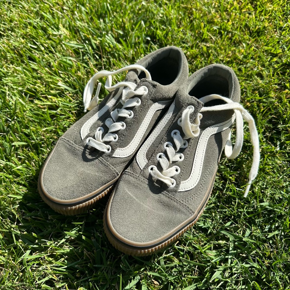 vans green suede sneakers